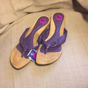 Kenneth Cole sandals